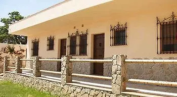 Alojamiento El Chaparro Hotel